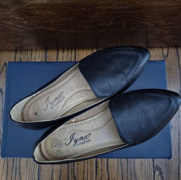 Loafers Sz 6 - Picture 5 of 7